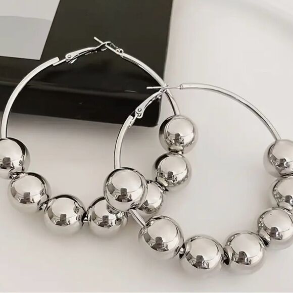 🩶 NEW Bohemian style silver ball hoops 🩶 - Picture 1 of 5